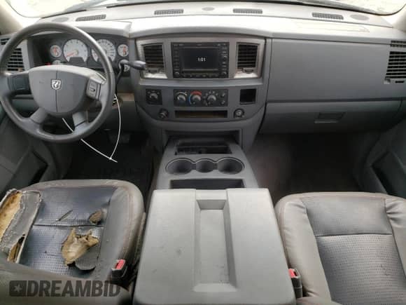 2006 Dodge 1500 SLT z VIN 1D7HU18266S529992, wystawiony jako Copart lot #84908345 z przebiegiem 184 947 mil mil oraz Czysty tytuł • Clean title. Historia ofert i sprzedaży dostępna na DreamBid. Obrazek 8.