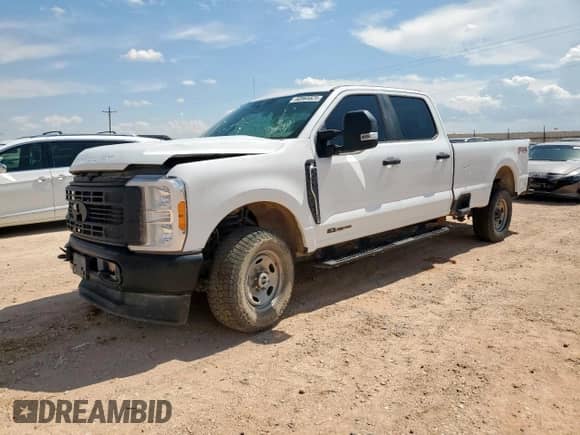 2023 Ford F-250 XL z VIN 1FT7W2BT2PEC29230, wystawiony jako Copart lot #60965825 z przebiegiem Nie podano mil oraz Szkoda całkowita • Salvage title. Historia ofert i sprzedaży dostępna na DreamBid. Obrazek 1.