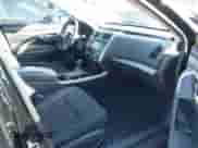 2015 Nissan Altima S z VIN 1N4AL3AP2FC434796, wystawiony jako IAAI lot #41484421 z przebiegiem 124 602 mil mil oraz . Historia ofert i sprzedaży dostępna na DreamBid. Obrazek 5.