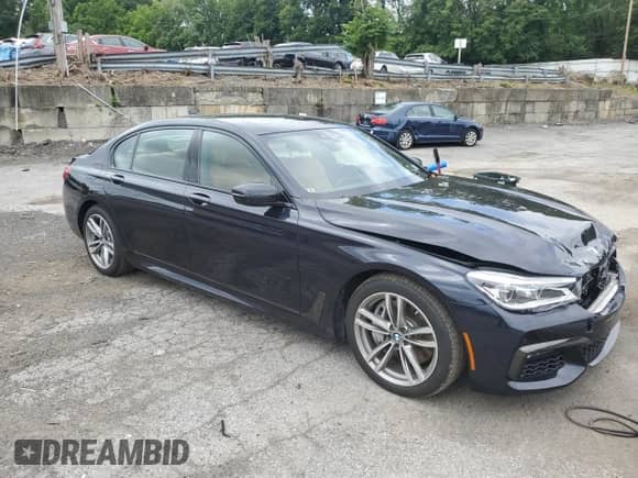2019 BMW 7 Series 750i xDrive with VIN WBA7F2C58KB240160, listed as a Copart auction lot 63330615 with 22,916 mi miles and Salvage title. Bid and sale history available at DreamBid. Image 4.