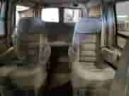 2000 Chevrolet Express Cargo YF7 z VIN 1GBFG15RXY1275758, wystawiony jako Copart lot #58436865 z przebiegiem Nie podano mil oraz Czysty tytuł • Clean title. Historia ofert i sprzedaży dostępna na DreamBid. Obrazek 10.