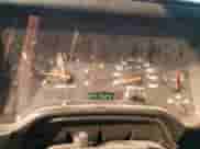 2004 Jeep Wrangler Rubicon z VIN 1J4FA69S74P737413, wystawiony jako Copart lot #83940895 z przebiegiem 241 929 mil mil oraz Szkoda całkowita • Salvage title. Historia ofert i sprzedaży dostępna na DreamBid. Obrazek 9.