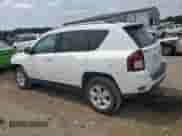 2016 Jeep Compass Latitude z VIN 1C4NJCEB2GD651387, wystawiony jako Copart lot #69041605 z przebiegiem 114 907 mil mil oraz Szkoda całkowita • Salvage title. Historia ofert i sprzedaży dostępna na DreamBid. Obrazek 2.