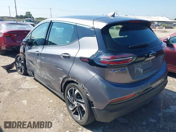 2023 Chevrolet Bolt EV 2LT z VIN 1G1FX6S03P4181953, wystawiony jako IAAI lot #43120257 z przebiegiem 72 923 mil mil oraz . Historia ofert i sprzedaży dostępna na DreamBid. Obrazek 3.