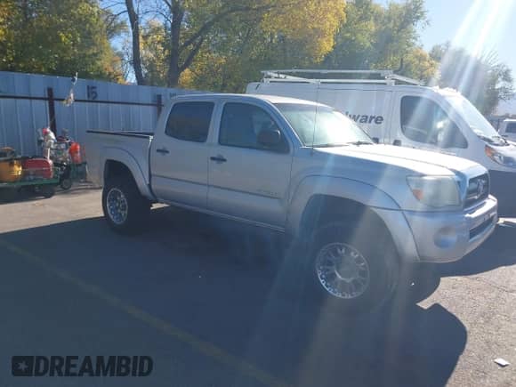 2007 Toyota Tacoma with VIN 5TELU42N47Z328906, listed as a IAAI auction lot 43492780 with 142,268 mi miles and . Bid and sale history available at DreamBid. Image 1.
