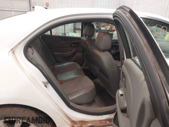 2013 Chevrolet Malibu LT with VIN 1G11E5SA3DF286236, listed as a IAAI auction lot 43237414 with 205,430 mi miles and . Bid and sale history available at DreamBid. Image 8.