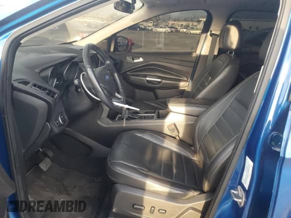 2017 Ford Escape SE с VIN 1FMCU9G9XHUA11145, выставлен на аукционе Copart как лот 86125734 с пробегом 106 846 миль миль и Чистый • Clean title. История ставок и продаж доступна на DreamBid. Изображение 7.