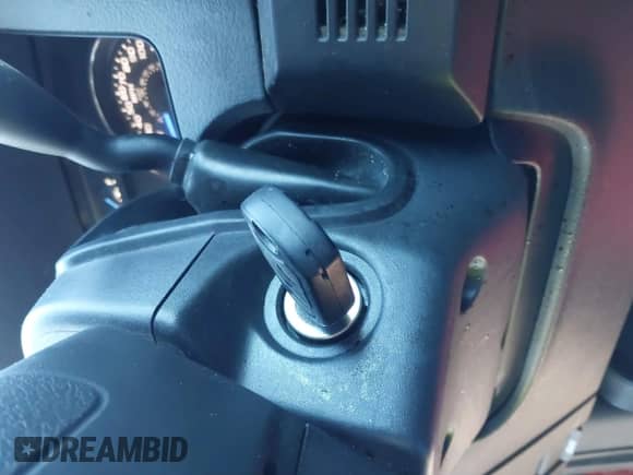 2011 Ford F-150 XL z VIN 1FTFW1EF7BFB18624, wystawiony jako IAAI lot #43501273 z przebiegiem 199 372 mil mil oraz . Historia ofert i sprzedaży dostępna na DreamBid. Obrazek 11.