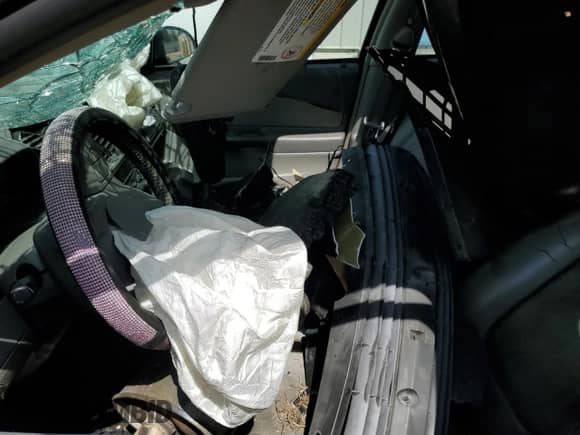 2005 Chevrolet Malibu LT z VIN 1G1ZU54805F100167, wystawiony jako Copart lot #56346265 z przebiegiem Nie podano mil oraz Nie do naprawy • Non repairable. Historia ofert i sprzedaży dostępna na DreamBid. Obrazek 7.