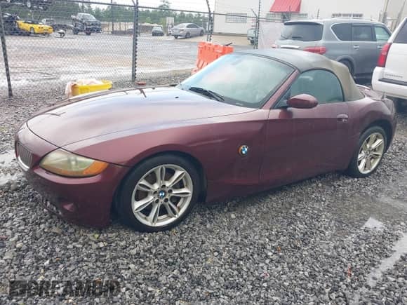 2003 BMW Z4 3.0i with VIN 4USBT53493LU05993, listed as a IAAI auction lot 42630708 with 226,439 mi miles and . Bid and sale history available at DreamBid. Image 2.