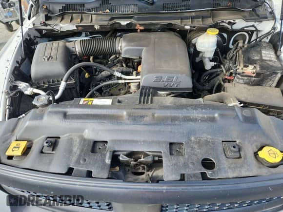 2018 Ram 1500 Express z VIN 1C6RR7FG4JS248677, wystawiony jako Copart lot #66397075 z przebiegiem 133 212 mil mil oraz Szkoda całkowita • Salvage title. Historia ofert i sprzedaży dostępna na DreamBid. Obrazek 11.