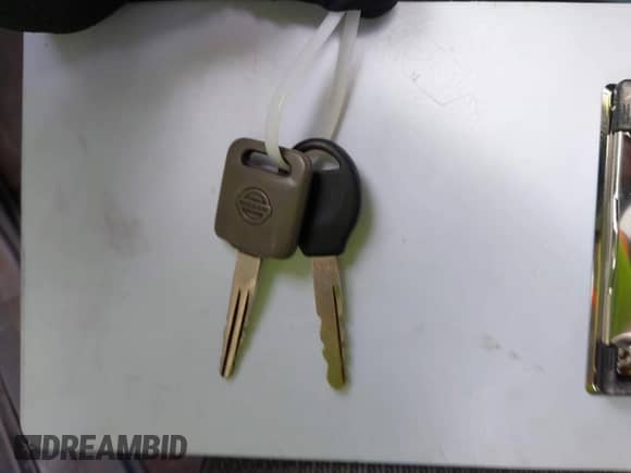 1998 Nissan Frontier XE z VIN 1N6DD21S3WC303229, wystawiony jako IAAI lot #43355818 z przebiegiem 143 251 mil mil oraz . Historia ofert i sprzedaży dostępna na DreamBid. Obrazek 11.