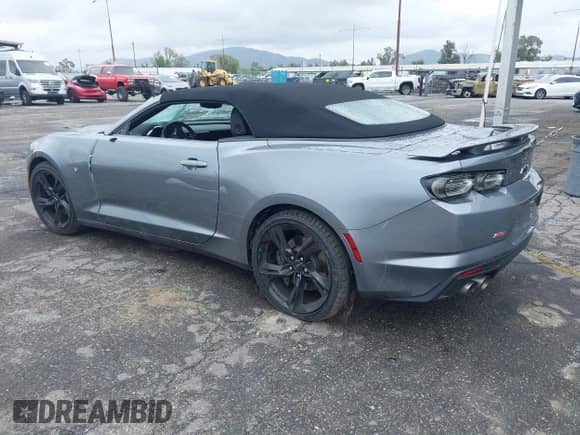 2020 Chevrolet Camaro 2SS with VIN 1G1FG3D75L0111560, listed as a IAAI auction lot 42190967 with 17,286 mi miles and . Bid and sale history available at DreamBid. Image 3.