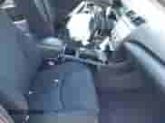 2008 Toyota Camry LE z VIN 4T1BE46K68U236680, wystawiony jako IAAI lot #42833495 z przebiegiem 86 072 mil mil oraz . Historia ofert i sprzedaży dostępna na DreamBid. Obrazek 5.