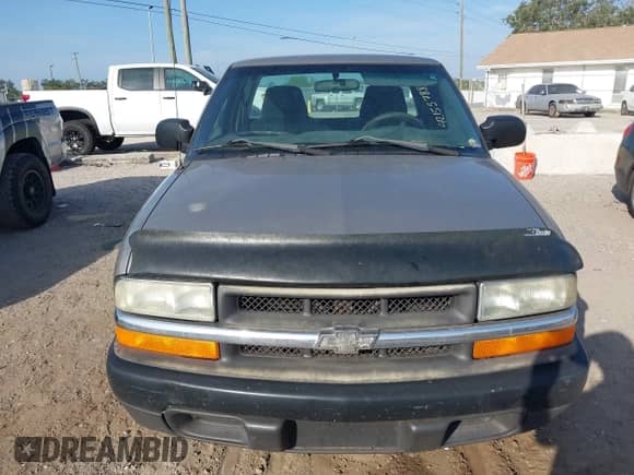 2002 Chevrolet S-10 LS с VIN 1GCCS19WX28127699, выставлен на аукционе IAAI как лот 42155788 с пробегом 334 683 миль миль и . История ставок и продаж доступна на DreamBid. Изображение 12.