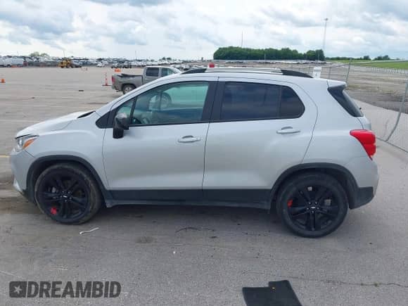 2022 Chevrolet Trax LT with VIN KL7CJLSM6NB551764, listed as a IAAI auction lot 42870061 with 19,360 mi miles and . Bid and sale history available at DreamBid. Image 15.