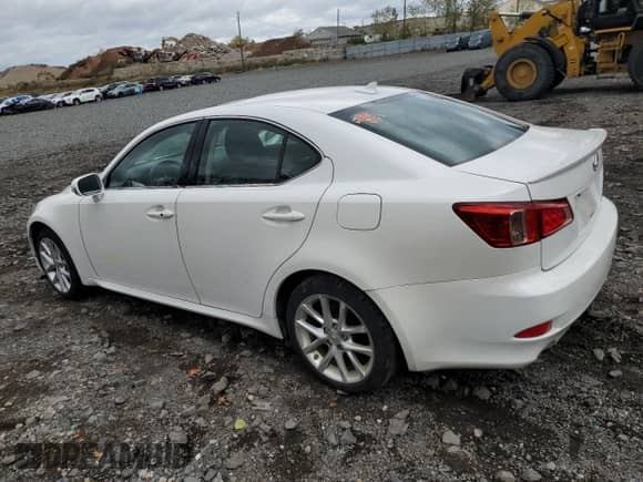 2011 Lexus IS 250 with VIN JTHCF5C27B5049898, listed as a Copart auction lot 87210425 with Not provided miles and Salvage title. Bid and sale history available at DreamBid. Image 2.
