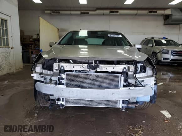 2016 Chevrolet Malibu LTZ with VIN 1G11E5SA7GF137638, listed as a Copart auction lot 43270895 with 135,640 mi miles and Salvage title. Bid and sale history available at DreamBid. Image 5.