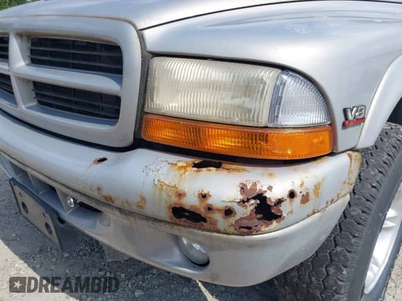 1999 Dodge Durango with VIN 1B4HS28Y0XF566280, listed as a IAAI auction lot 42648964 with 55,385 mi miles and . Bid and sale history available at DreamBid. Image 6.