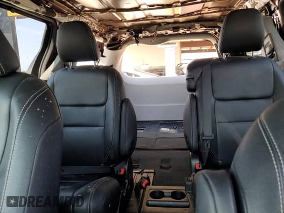 2020 Toyota Sienna SE z VIN 5TDXZ3DC4LS030663, wystawiony jako Copart lot #60213385 z przebiegiem 51 633 mil mil oraz Szkoda całkowita • Salvage title. Historia ofert i sprzedaży dostępna na DreamBid. Obrazek 10.