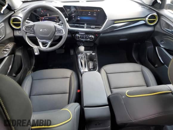 2025 Chevrolet Trax ACTIV с VIN KL77LKEP7SC276083, выставлен на аукционе Copart как лот 68591445 с пробегом 1 822 миль миль и Списание • Salvage title. История ставок и продаж доступна на DreamBid. Изображение 8.