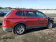2019 Volkswagen Tiguan S с VIN 3VV1B7AX5KM009023, выставлен на аукционе Copart как лот 80856675 с пробегом 95 275 миль миль и Списание • Salvage title. История ставок и продаж доступна на DreamBid. Изображение 3.