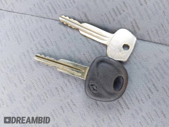 2006 Hyundai Elantra GLS с VIN KMHDN46D66U290214, выставлен на аукционе IAAI как лот 42497366 с пробегом 175 717 миль миль и . История ставок и продаж доступна на DreamBid. Изображение 11.