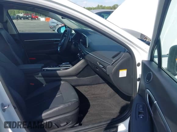 2023 Hyundai Sonata Limited с VIN KMHL54JJ0PA061085, выставлен на аукционе IAAI как лот 43328208 с пробегом 21 423 миль миль и . История ставок и продаж доступна на DreamBid. Изображение 5.