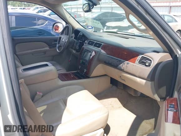 2011 Chevrolet Tahoe LTZ с VIN 1GNSCCE07BR383452, выставлен на аукционе IAAI как лот 43137193 с пробегом 219 990 миль миль и . История ставок и продаж доступна на DreamBid. Изображение 5.