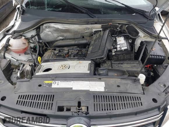 2017 Volkswagen Tiguan Sport с VIN WVGUV7AX3HK029964, выставлен на аукционе IAAI как лот 42038231 с пробегом 47 473 миль миль и . История ставок и продаж доступна на DreamBid. Изображение 10.