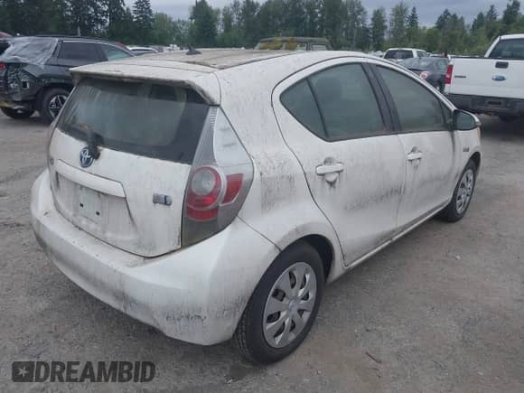 2013 Toyota Prius One с VIN JTDKDTB35D1542832, выставлен на аукционе IAAI как лот 42738476 с пробегом 143 327 миль миль и . История ставок и продаж доступна на DreamBid. Изображение 4.