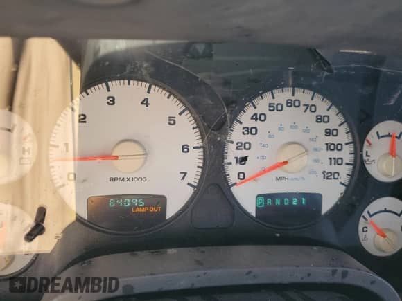 2002 Dodge 1500 z VIN 1D7HA16N42J237909, wystawiony jako Copart lot #67610285 z przebiegiem 84 095 mil mil oraz Szkoda całkowita • Salvage title. Historia ofert i sprzedaży dostępna na DreamBid. Obrazek 9.