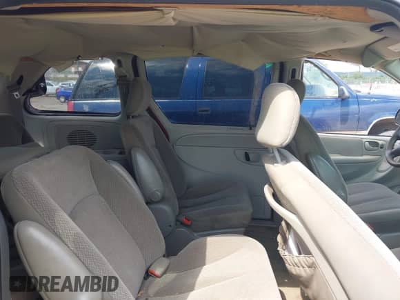 2006 Dodge Caravan SXT with VIN 1D4GP45R46B571953, listed as a IAAI auction lot 43032725 with Not provided miles and . Bid and sale history available at DreamBid. Image 8.