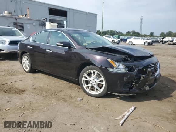 2013 Nissan Maxima SV with VIN 1N4AA5AP8DC819794, listed as a Copart auction lot 82141375 with 73,152 mi miles and Salvage title. Bid and sale history available at DreamBid. Image 4.