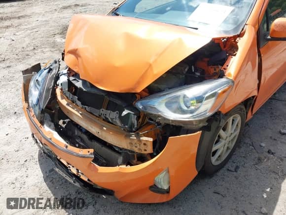 2015 Toyota Prius One z VIN JTDKDTB34F1090732, wystawiony jako IAAI lot #42515073 z przebiegiem 84 631 mil mil oraz . Historia ofert i sprzedaży dostępna na DreamBid. Obrazek 6.