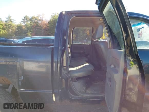 2007 Dodge 1500 SLT with VIN 1D7HU18N97J581974, listed as a IAAI auction lot 43390647 with 281,568 mi miles and . Bid and sale history available at DreamBid. Image 8.