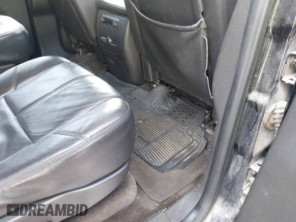 2008 Chevrolet Suburban LTZ with VIN 1GNFK16378R255089, listed as a IAAI auction lot 43129903 with 231,850 mi miles and . Bid and sale history available at DreamBid. Image 8.