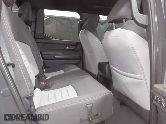 2024 Toyota Tacoma SR5 z VIN 3TMLB5JN7RM065128, wystawiony jako IAAI lot #42327526 z przebiegiem 8 385 mil mil oraz . Historia ofert i sprzedaży dostępna na DreamBid. Obrazek 8.