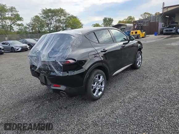 2024 Dodge Hornet R/T with VIN ZACPDFCW2R3A33134, listed as a Copart auction lot 87092545 with 12,265 mi miles and Clean title. Bid and sale history available at DreamBid. Image 4.