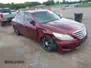 2010 Hyundai Genesis z VIN KMHGC4DE2AU077493, wystawiony jako IAAI lot #42176511 z przebiegiem 283 662 mil mil oraz . Historia ofert i sprzedaży dostępna na DreamBid. Obrazek 1.