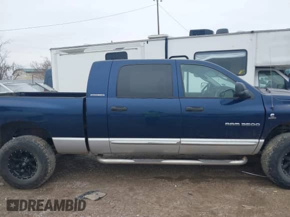 2006 Dodge 3500 Laramie with VIN 3D7LX39C66G175614, listed as a IAAI auction lot 41381392 with 197,319 mi miles and . Bid and sale history available at DreamBid. Image 13.