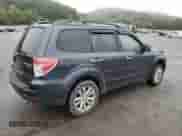 2013 Subaru Forester X Premium z VIN JF2SHADC1DH418460, wystawiony jako Copart lot #82053095 z przebiegiem 105 353 mil mil oraz Szkoda całkowita • Salvage title. Historia ofert i sprzedaży dostępna na DreamBid. Obrazek 3.