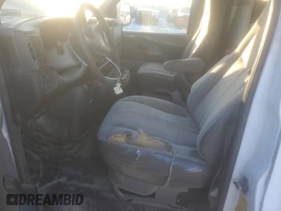 2003 Chevrolet Express Commercial C6Y SRW с VIN 1GBHG31U031140764, выставлен на аукционе Copart как лот 42504335 с пробегом 220 842 миль миль и Чистый • Clean title. История ставок и продаж доступна на DreamBid. Изображение 7.