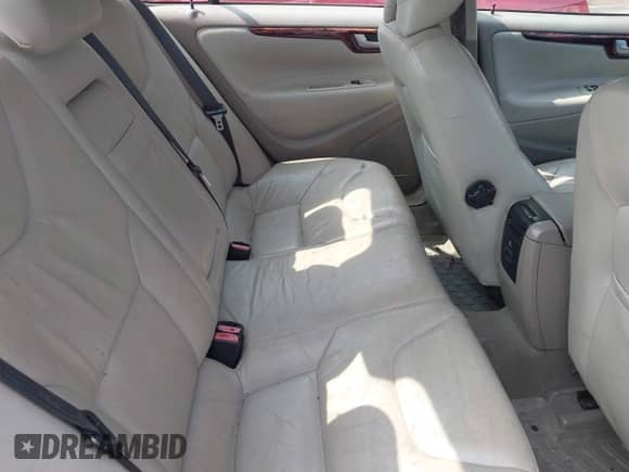 2005 Volvo S60 с VIN YV1RH592652455412, выставлен на аукционе IAAI как лот 42460357 с пробегом 260 051 миль миль и . История ставок и продаж доступна на DreamBid. Изображение 8.