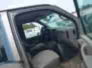2004 Chevrolet Express Passenger z VIN 1GAHG39U141209696, wystawiony jako IAAI lot #42133897 z przebiegiem 244 929 mil mil oraz . Historia ofert i sprzedaży dostępna na DreamBid. Obrazek 5.