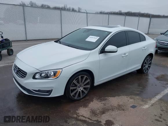 2015 Volvo S60 T6 Drive-E with VIN YV149MFK1F2366869, listed as a IAAI auction lot 41452923 with 98,005 mi miles and . Bid and sale history available at DreamBid. Image 2.