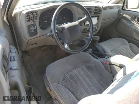 2002 Chevrolet Blazer LS с VIN 1GNCS18W62K170254, выставлен на аукционе Copart как лот 68693565 с пробегом 115 812 миль миль и Чистый • Clean title. История ставок и продаж доступна на DreamBid. Изображение 8.