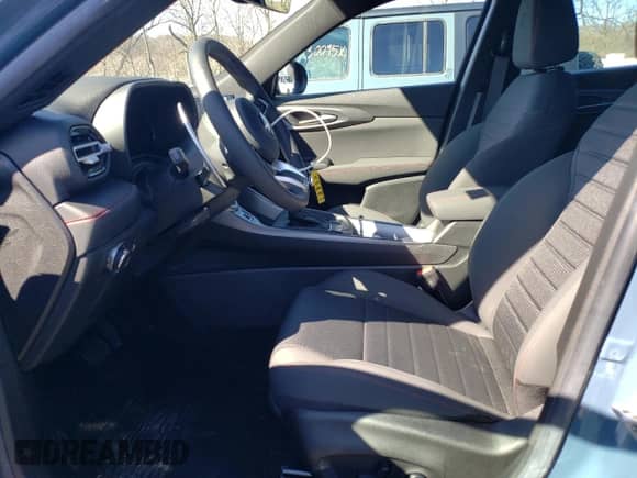 2024 Dodge Hornet R/T z VIN ZACPDFCW3R3A23874, wystawiony jako Copart lot #47534075 z przebiegiem 15 mil mil oraz Szkoda całkowita • Salvage title. Historia ofert i sprzedaży dostępna na DreamBid. Obrazek 7.