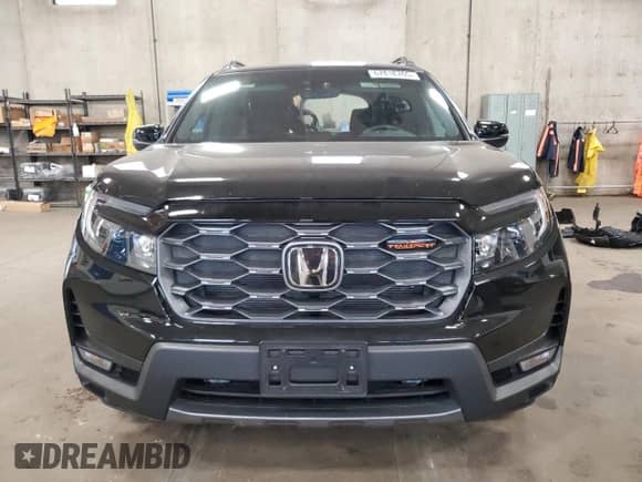 2024 Honda Passport TrailSport z VIN 5FNYF8H67RB019197, wystawiony jako Copart lot #67818765 z przebiegiem 10 425 mil mil oraz Szkoda całkowita • Salvage title. Historia ofert i sprzedaży dostępna na DreamBid. Obrazek 5.