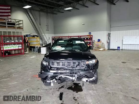 2024 Jeep Compass Latitude Lux с VIN 3C4NJDFN4RT169614, выставлен на аукционе Copart как лот 54626595 с пробегом 2 461 миль миль и Списание • Salvage title. История ставок и продаж доступна на DreamBid. Изображение 15.